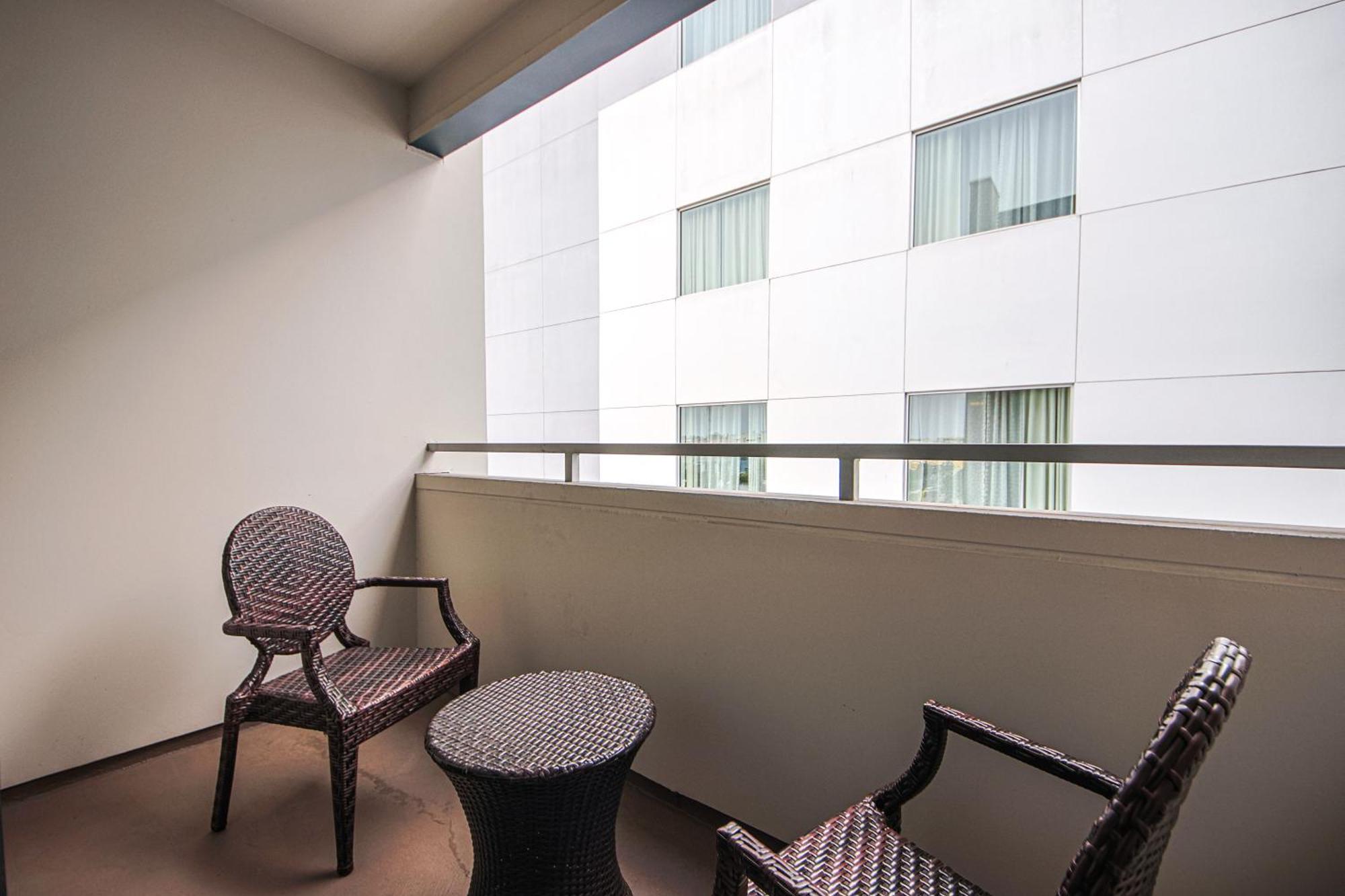 The Carlton- Modern-Luxury 2 Master Suites In Hrt Of Sm Steps To Ocean Ave Los Angeles Luaran gambar