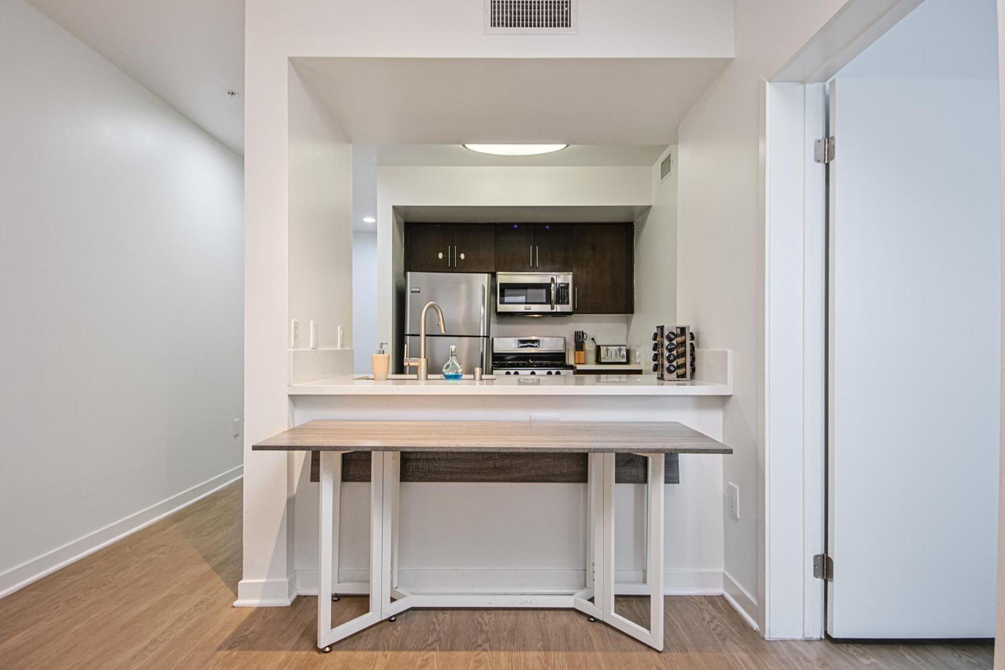 The Carlton- Modern-Luxury 2 Master Suites In Hrt Of Sm Steps To Ocean Ave Los Angeles Luaran gambar